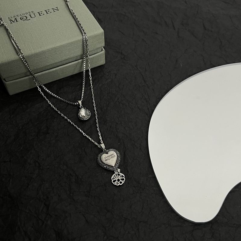 McQueen necklace 05lyx02